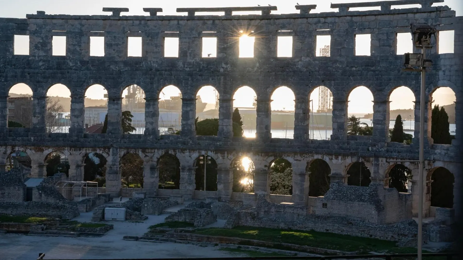 Between City And Sea Appartment Pula Croatia